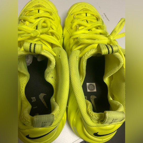 Nike Air Foamposite Pro Volt 2020 - Size 10.5🔥 - Picture 7 of 16